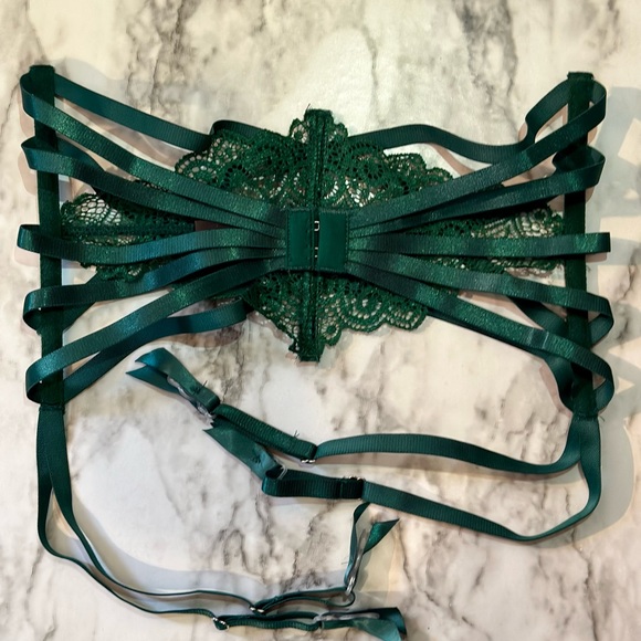 NWOT - large lace waist cincher w/ garter (Aisling Reine - Natasha in Emerald) - Picture 3 of 4